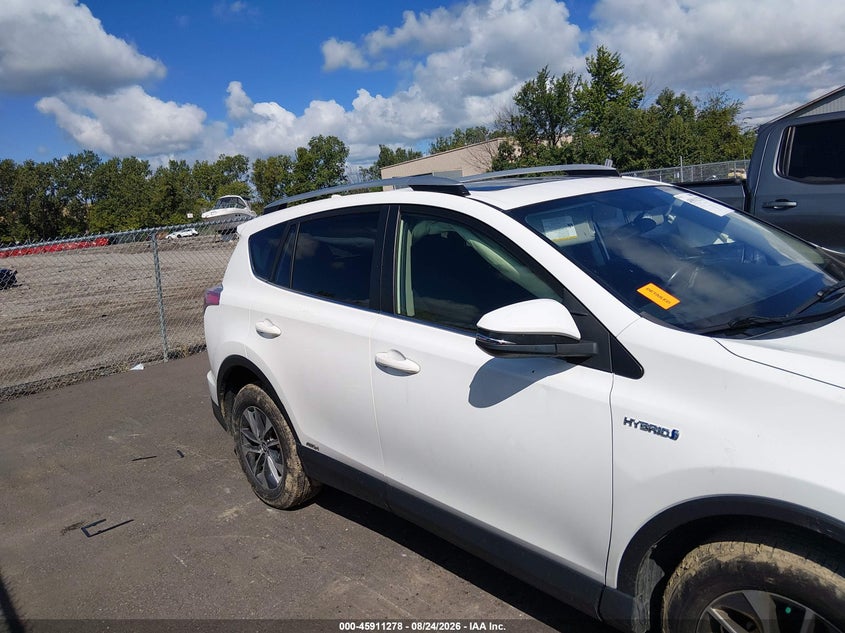 TOYOTA RAV4 HYBRID - zdjęcie 13
