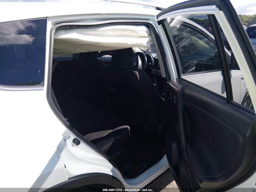 TOYOTA RAV4 HYBRID - zdjęcie 8