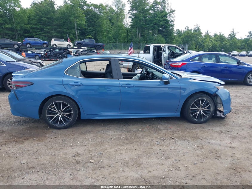 TOYOTA CAMRY - zdjęcie 14