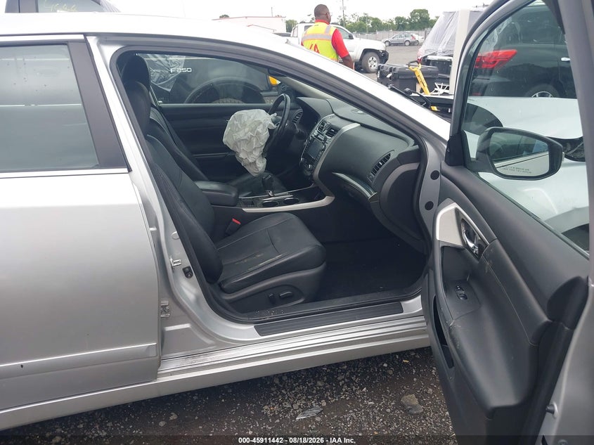 2015 NISSAN ALTIMA auction photo 5