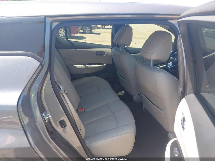 2018 NISSAN LEAF auction photo 8
