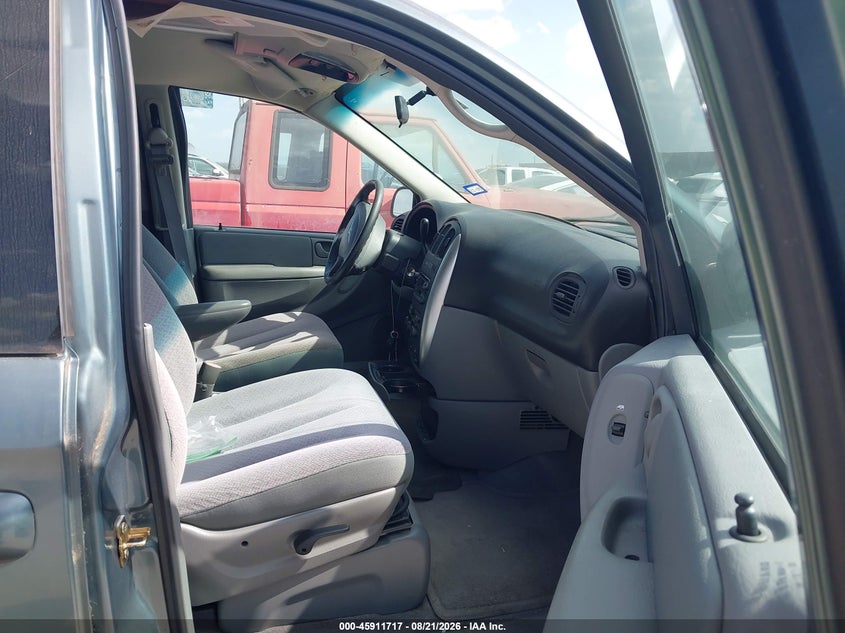 2006 CHRYSLER TOWN & COUNTRY auction photo 5