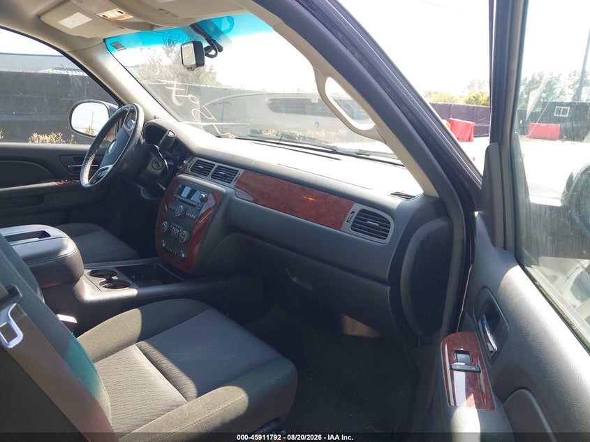 2014 CHEVROLET TAHOE auction photo 5