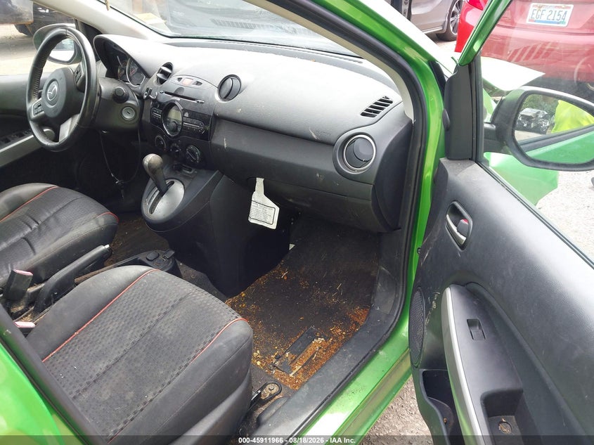 MAZDA MAZDA2 2011 VIN JM1DE1HY1B0131136