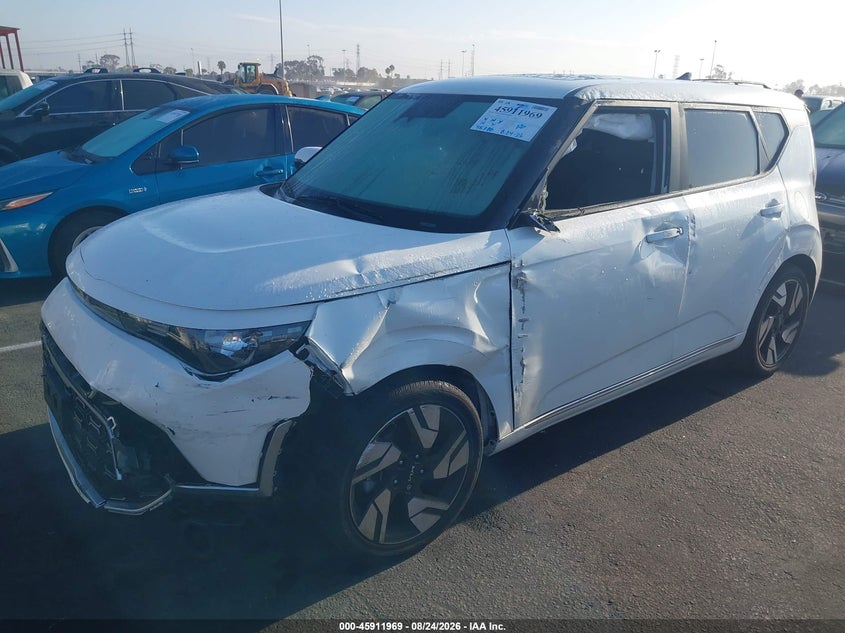 2023 KIA SOUL auction photo 2