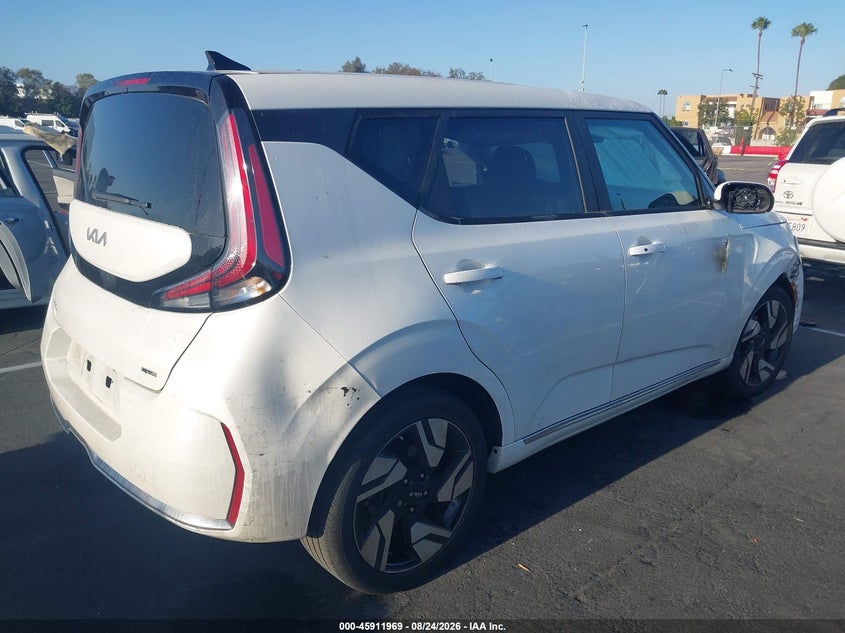 2023 KIA SOUL auction photo 4