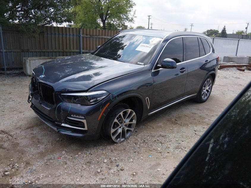 2019 BMW X5, Front & Rear, IAAI, VIN 5UXCR6C54KLL04848 — photo 2