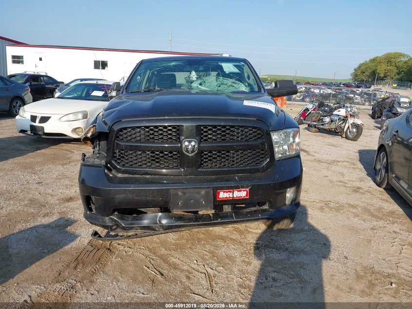 2015 RAM 1500 EXPRESS · Фото 11