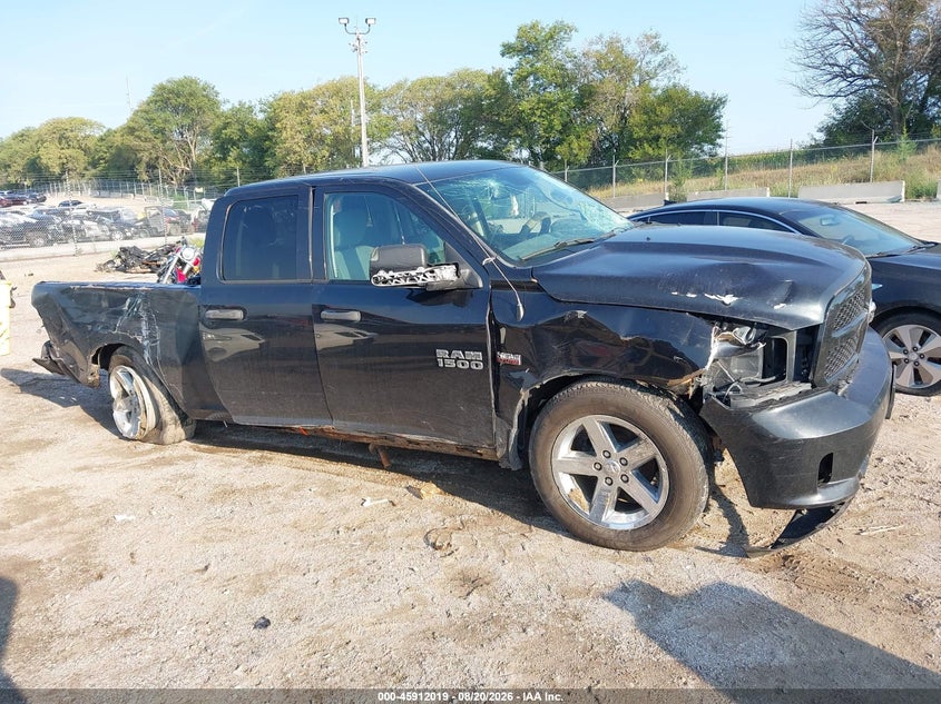 2015 RAM 1500 EXPRESS · Фото 12