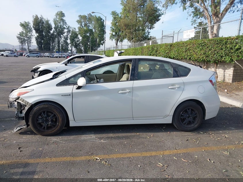 TOYOTA PRIUS - zdjęcie 17