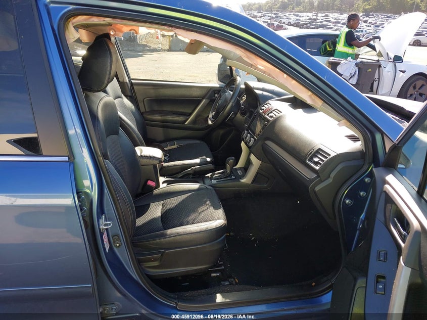 2016 SUBARU FORESTER auction photo 5