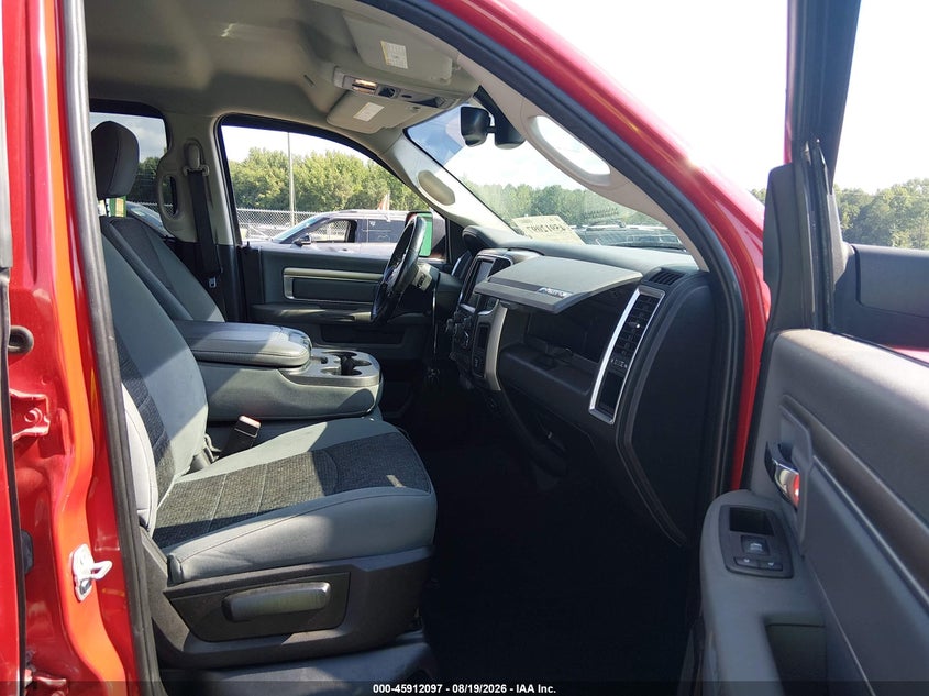 2019 RAM 1500 CLASSIC auction photo 5
