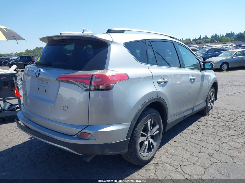 TOYOTA RAV4 - zdjęcie 4