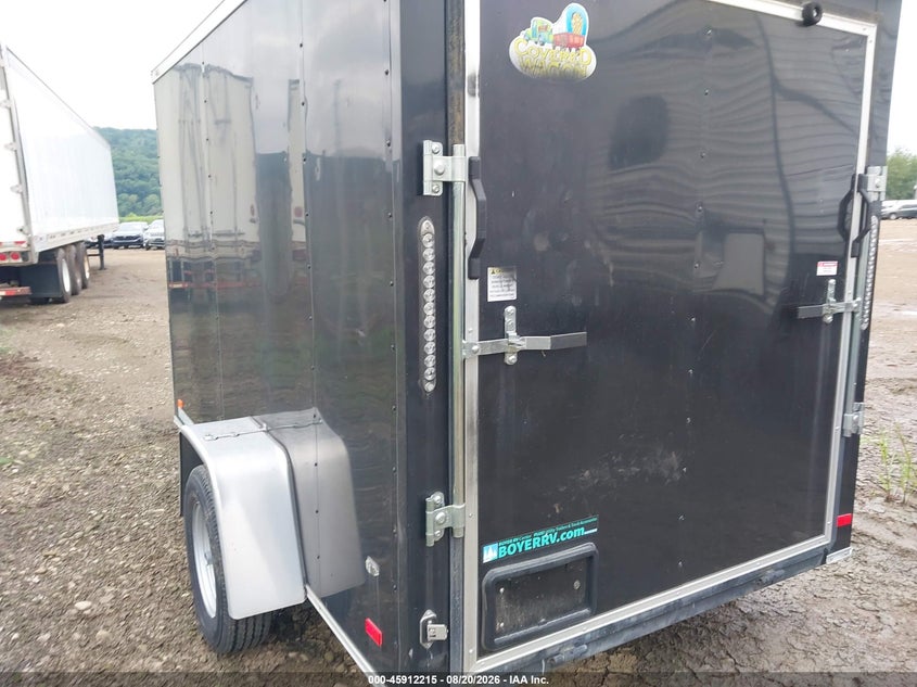 2021 COVERED WAGON ENCLOSED auction photo 3