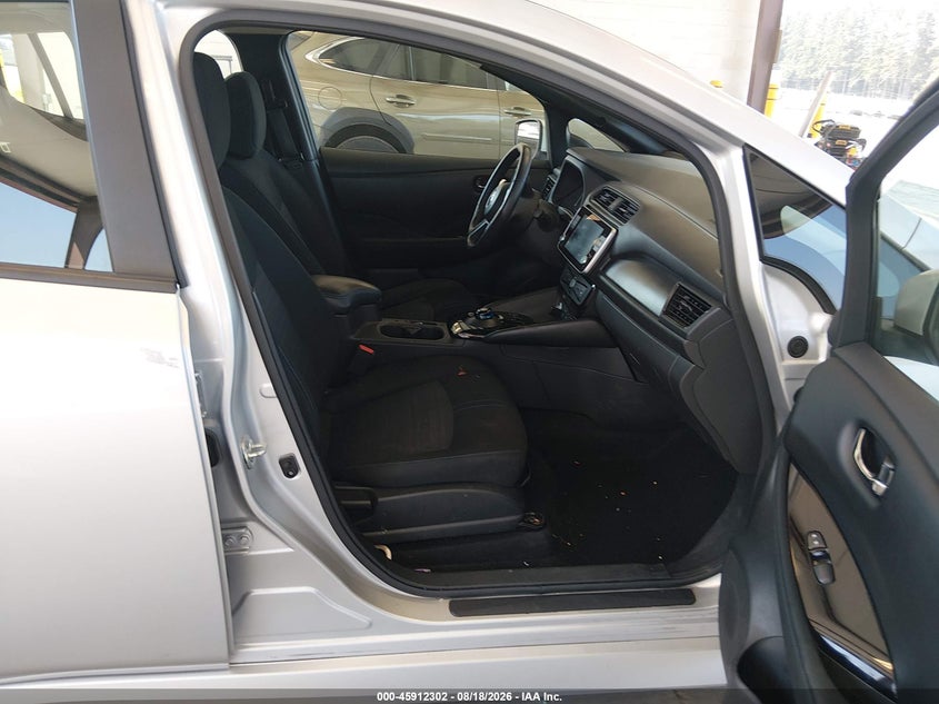 Фото 5 - NISSAN LEAF
