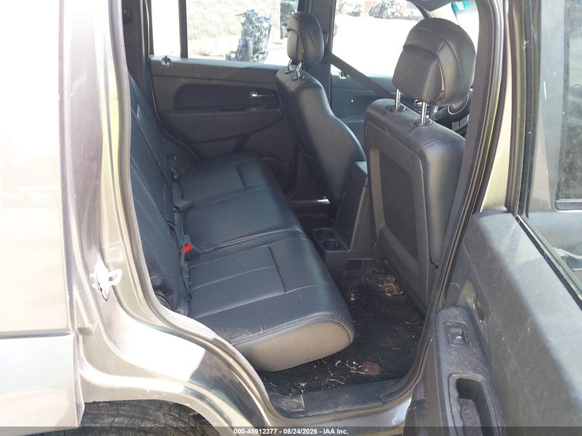 2012 JEEP LIBERTY auction photo 8