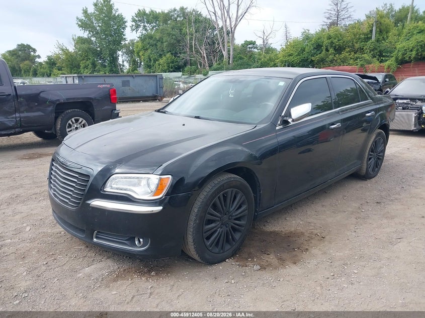 2014 Chrysler 300C, Перёд и зад, IAAI, VIN 2C3CCAKG1EH235888 — фото 2