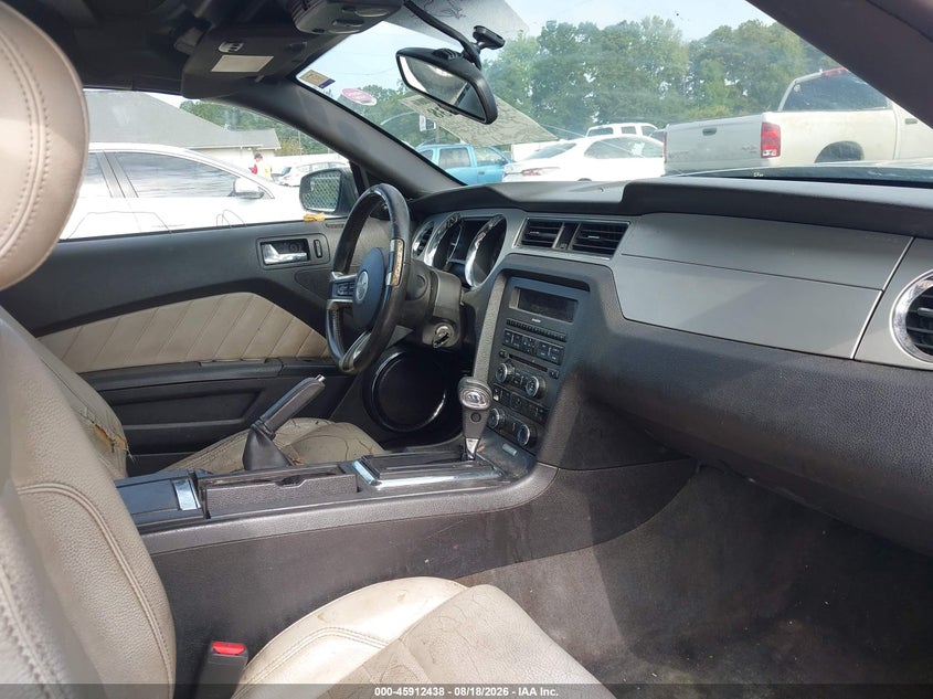 2012 FORD MUSTANG auction photo 5