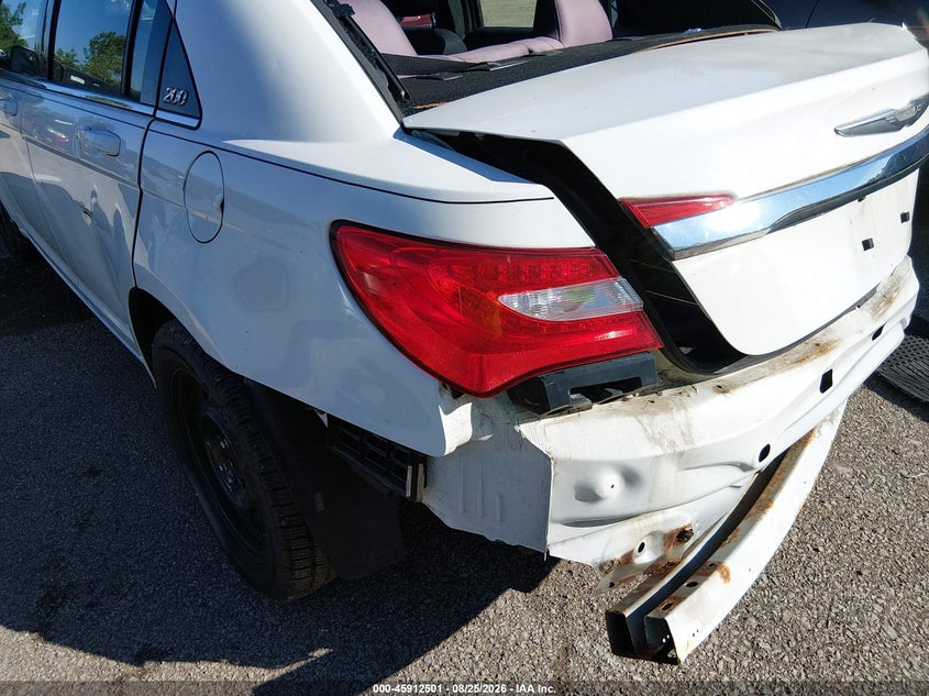 2012 CHRYSLER 200 auction photo 6