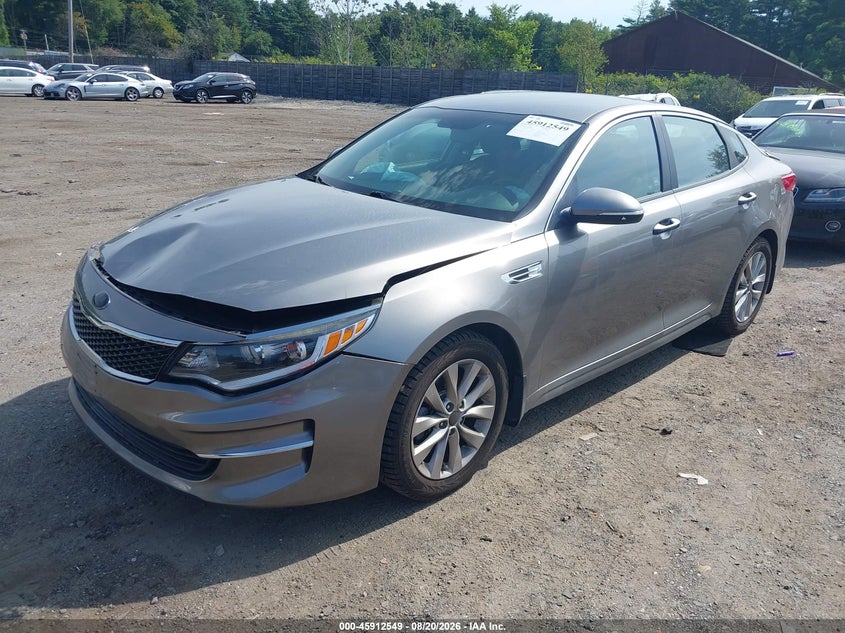 2018 Kia Optima, Normal Wear & Tear, IAAI, VIN 5XXGT4L31JG268686 — photo 2