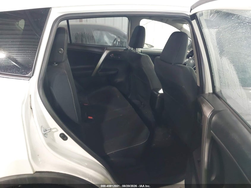 TOYOTA RAV4 - zdjęcie 8