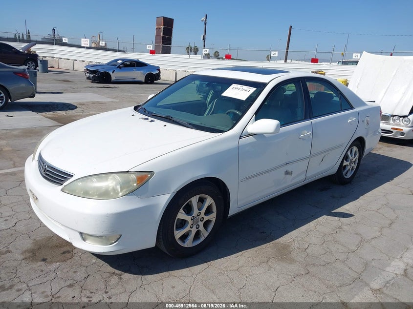 2005 Toyota Camry, Left & Right Side, IAAI, VIN 4T1BF30K55U618100 — photo 2