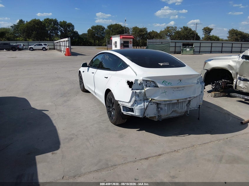 TESLA MODEL 3 - zdjęcie 3