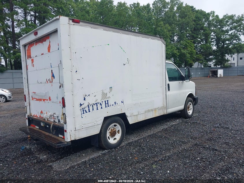 2004 GMC SAVANA CUTAWAY auction photo 4