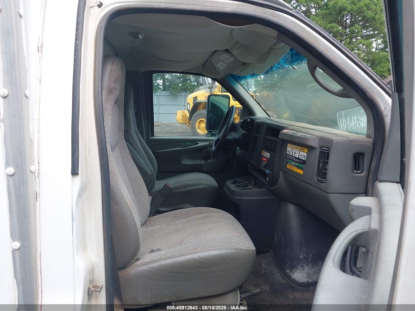 2004 GMC SAVANA CUTAWAY auction photo 7