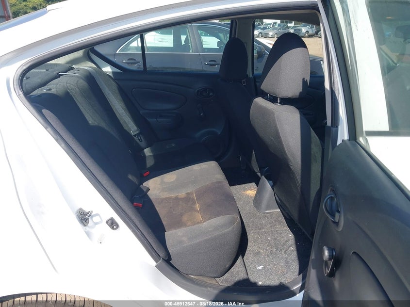 2018 NISSAN VERSA auction photo 8