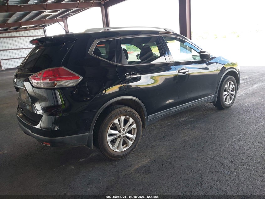 2015 NISSAN ROGUE auction photo 4