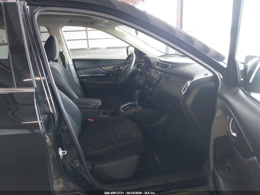 2015 NISSAN ROGUE auction photo 5
