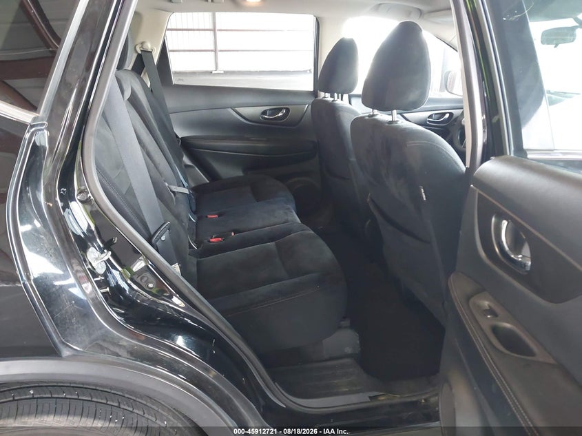 2015 NISSAN ROGUE auction photo 8