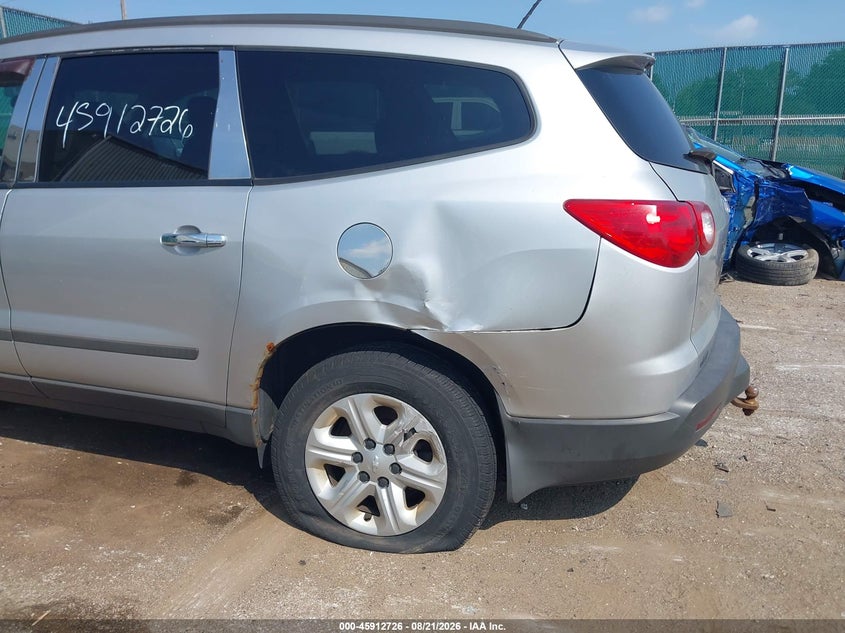 2010 CHEVROLET TRAVERSE auction photo 6