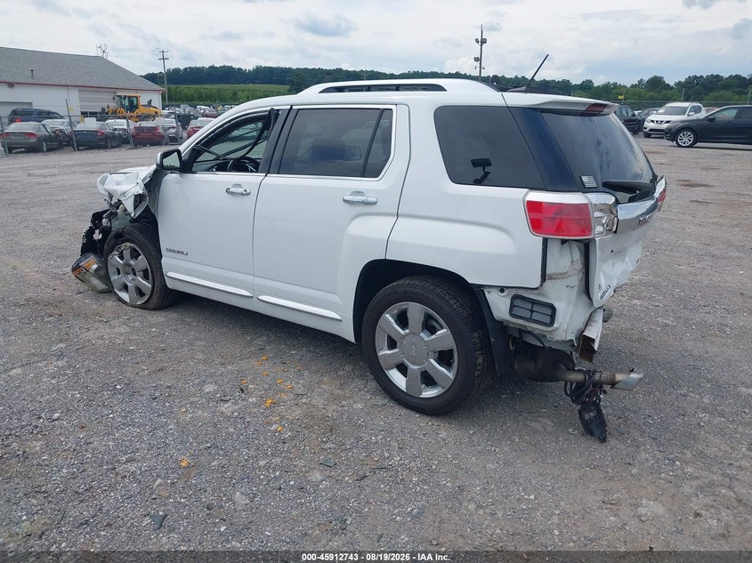 2013 GMC TERRAIN auction photo 3