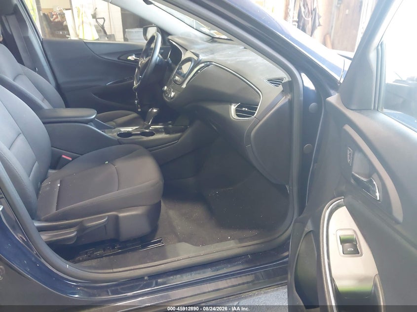 2018 CHEVROLET MALIBU auction photo 5