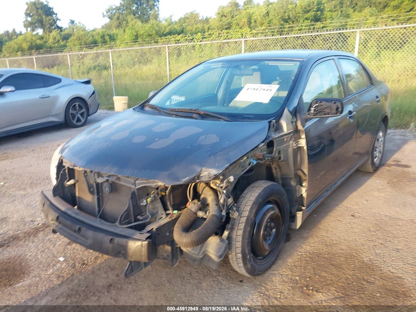 2010 Toyota Corolla, Левый бок, IAAI, VIN 2T1BU4EE7AC294576 — фото 2