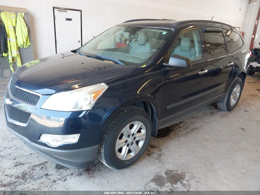 2011 CHEVROLET TRAVERSE auction photo 2