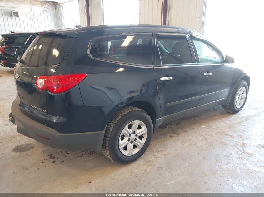2011 CHEVROLET TRAVERSE auction photo 4