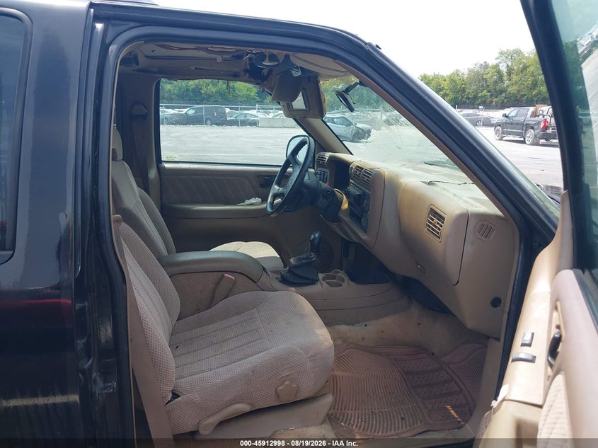 1997 CHEVROLET BLAZER auction photo 5