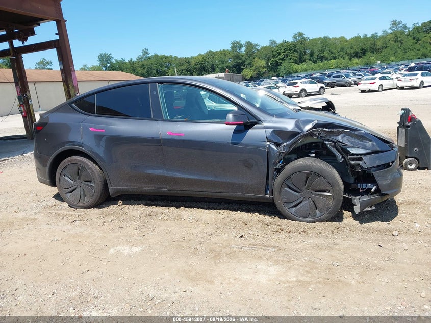 TESLA MODEL Y - zdjęcie 13