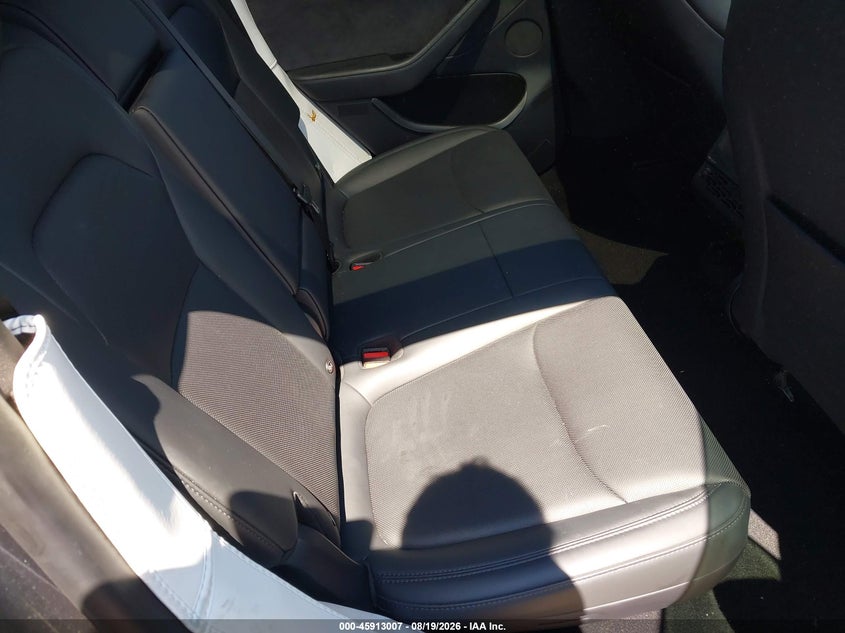 TESLA MODEL Y - zdjęcie 8