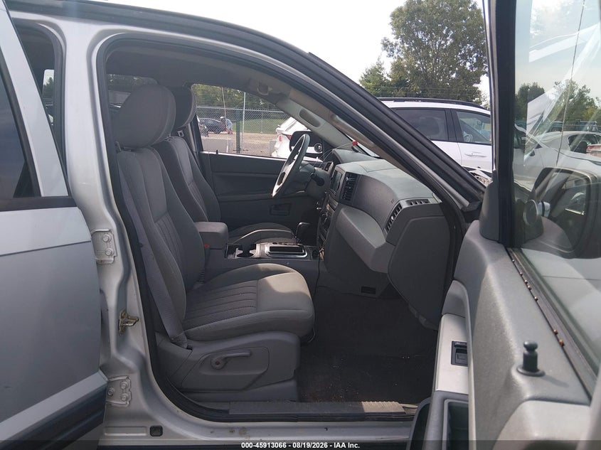 2005 JEEP GRAND CHEROKEE auction photo 5