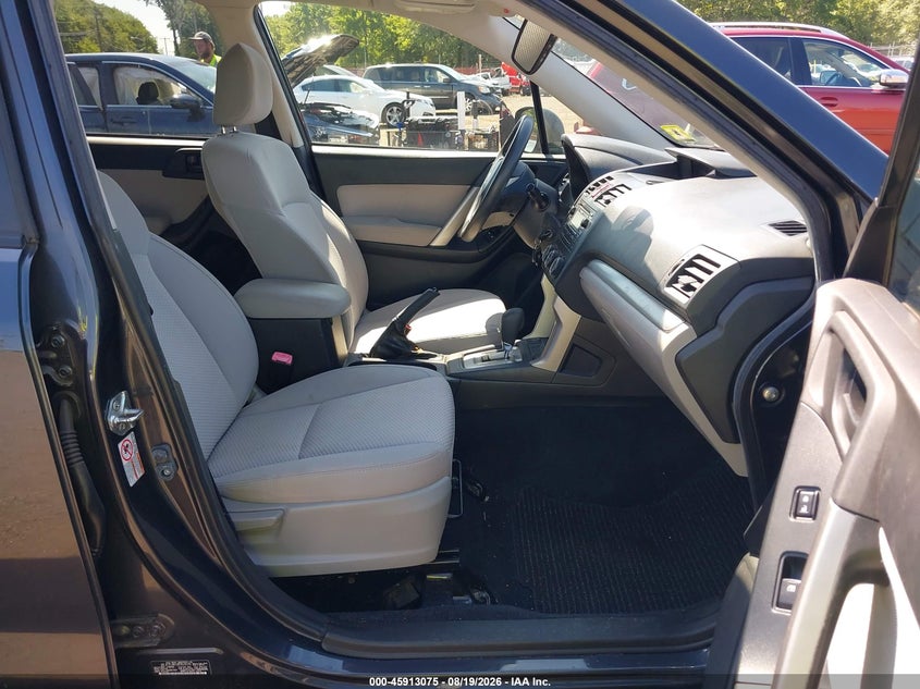 2015 SUBARU FORESTER auction photo 5