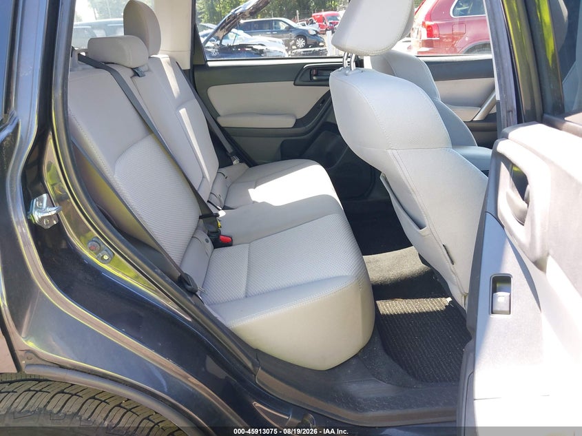 2015 SUBARU FORESTER auction photo 8