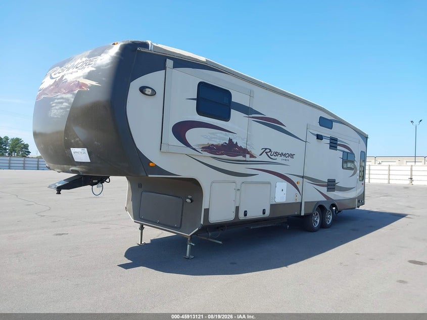 2011 CROSSROADS RUSHMORE 5TH WHL TRAVEL TRAILER auction photo 2