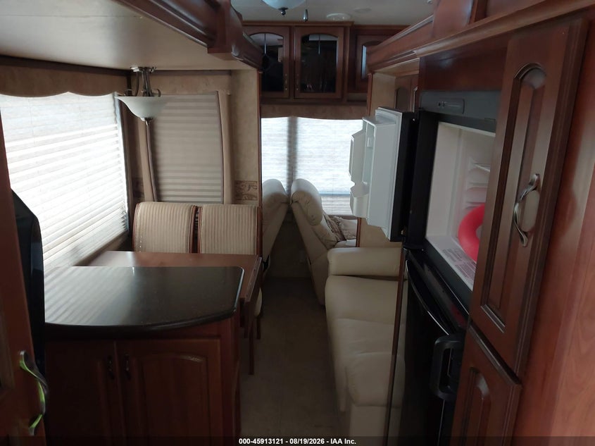 2011 CROSSROADS RUSHMORE 5TH WHL TRAVEL TRAILER auction photo 8