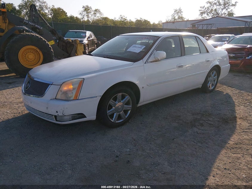 2007 Cadillac DTS, Normal Wear & Tear, IAAI, VIN 1G6KD57Y57U193970 — photo 2