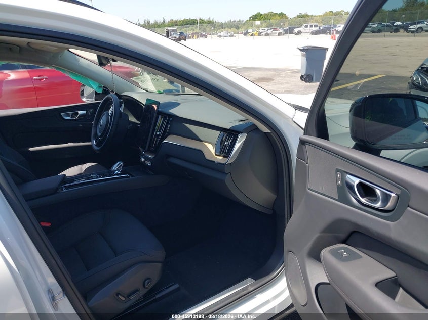 VOLVO XC60 2026 VIN YV4M12RC4T1347852
