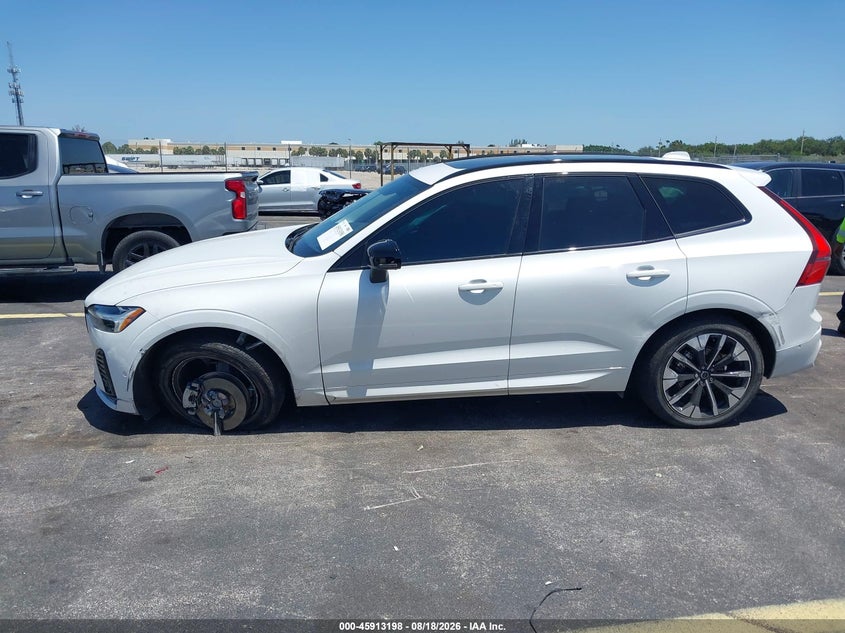VOLVO XC60 2026 VIN YV4M12RC4T1347852